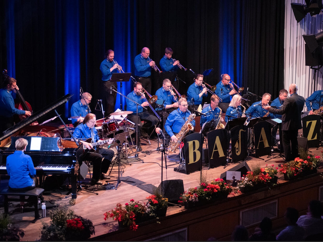 Weihnachtsstimmung wird zur Christmas Jazz Gala mit der Bajazzo Bigband versprochen. Foto: privat