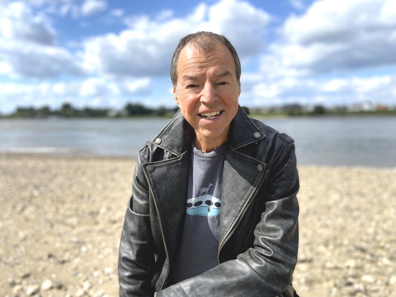 Horst Eckert liest in Reeser Stadtbücherei aus 'Die Praktikantin'