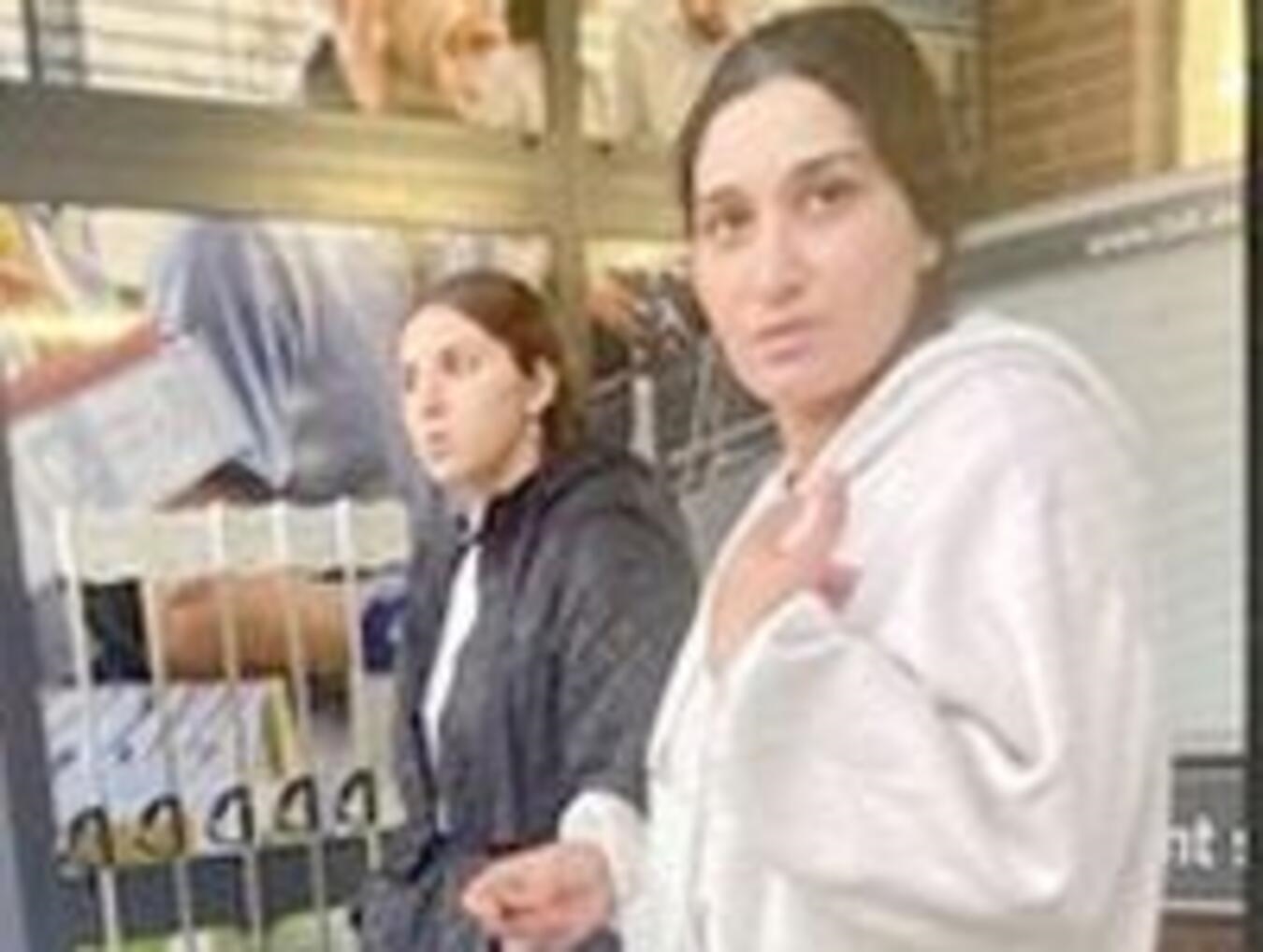 Wer kann Hinweise zu den beiden abgebildeten Tatverdächtigen geben?Foto: Polizei Kleve