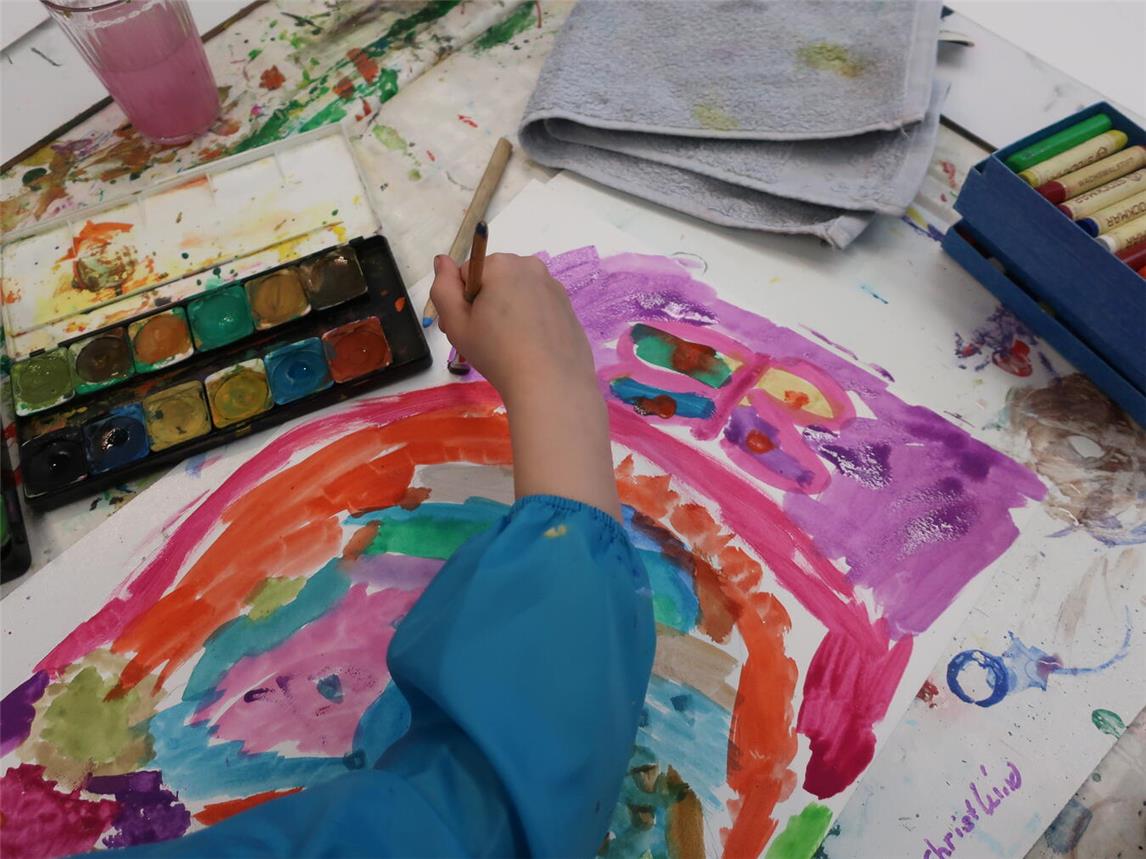 Werke von Hans Mennekes dienen den jungen Künstlern als Vorlage. Foto: NMK