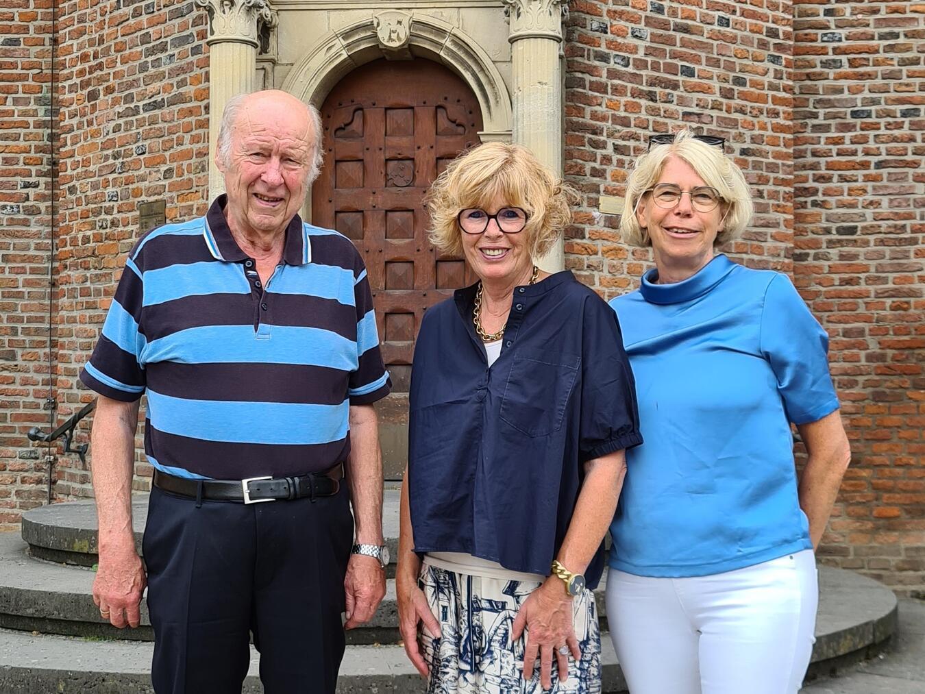 Werner Heuken, Kalkars Bürgermeisterin Britta Schulz und die neue Geschäftsführerin Anja Degen (v.l.). Foto: Stadt Kalkar