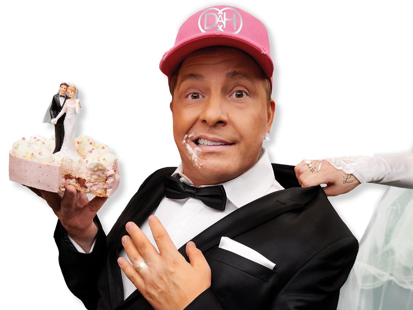 Wird Dennis wohl „Ja“ zu Freundin Larissa sagen? Foto: Klempe Turbo Entertainment/Andreas Freude