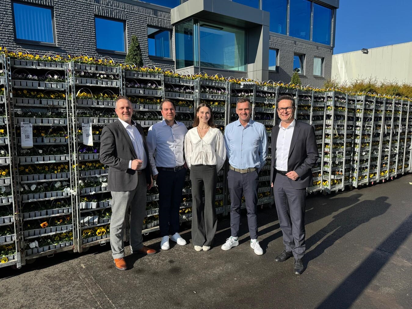 "Wirtschaftsmeeting mit Stefan von Laguna, Tim Drabe, Joré Thielen, Werner Thielen und Bürgermeister Sven Kaiser in Geldern."