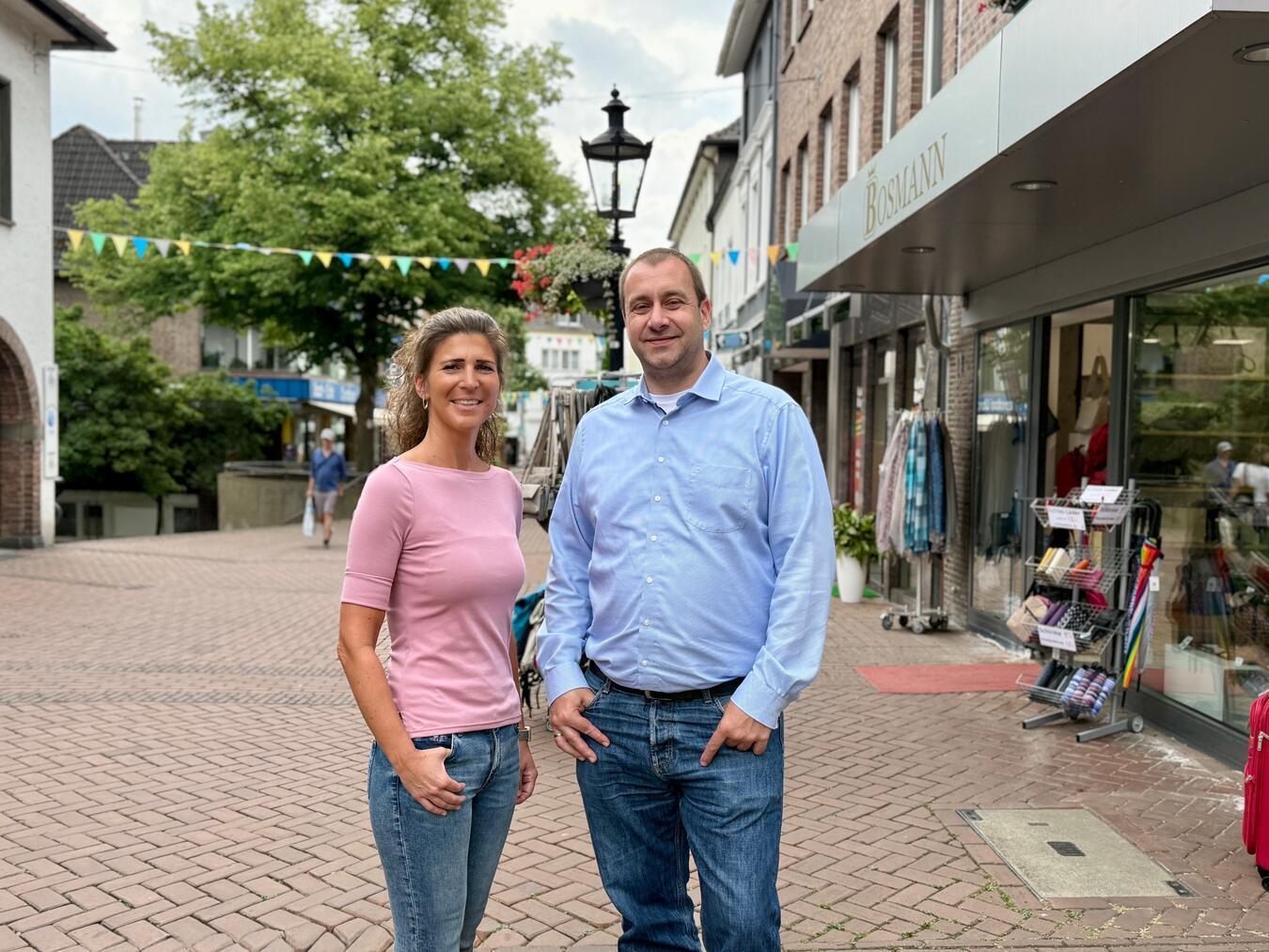 WTM-Geschäftsführerin Verena Rohde und Citymanager Tobias Nelke haben Pläne für die Innenstadt. Foto: WTM
