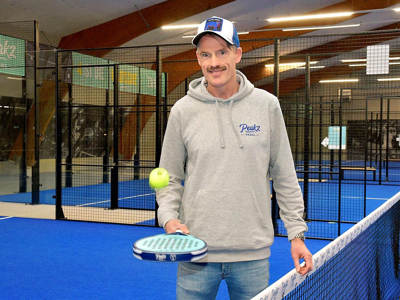 Würde man in Spanien oder Südamerika nach ‚Padel‘ fragen, wäre man restlos blamiert. „Padel ist da teils größer als Tennis“, klärt Heinz-Peter Effing auf. NN-Foto: Rüdiger Dehnen