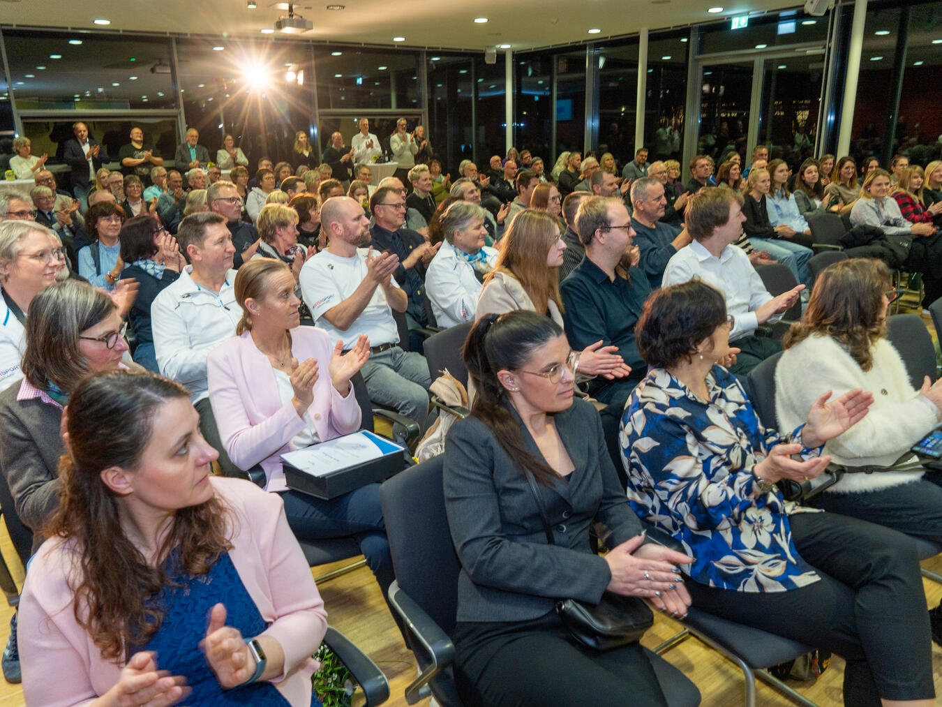 Zahlreiche Gäste verfolgten die Sportlerehrung im Bürgerforum. 