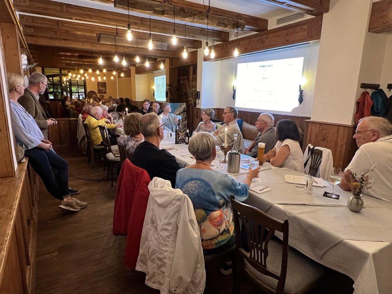 Zahlreiche Interessenten folgten der Einladung zur 1. Infoveranstaltung „Bürgerbus für Kerken“. Foto: privat