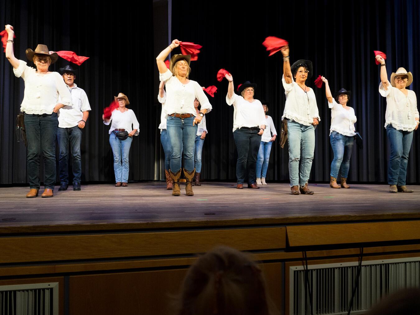 Zahlreiche Tanzgruppen zeigen im Bürgerhaus Rees ihr Können. Foto: privat
