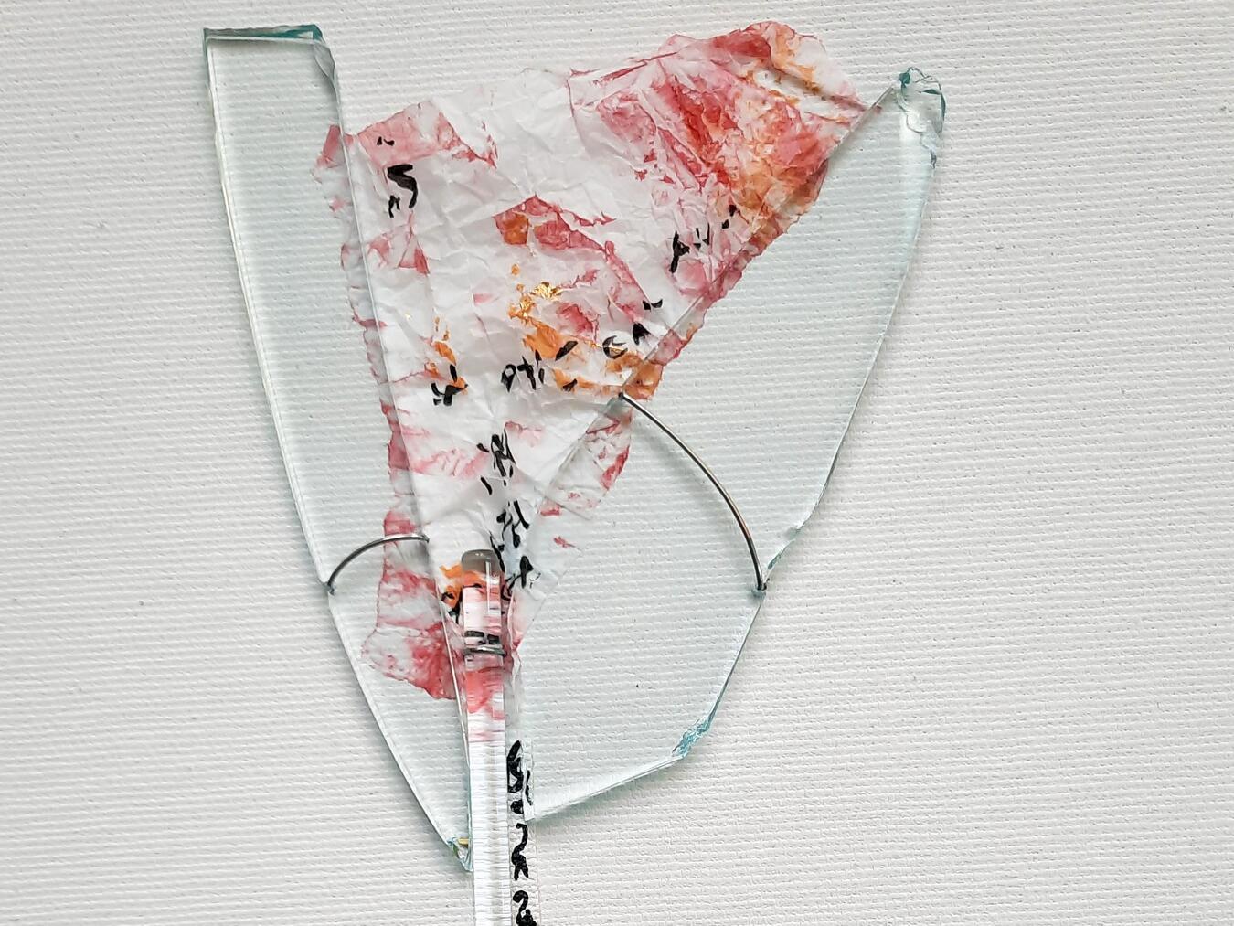 Zerbrechliches und Zerbrochenes haben es Judith von Tora angetan. Foto: Judith von Tora