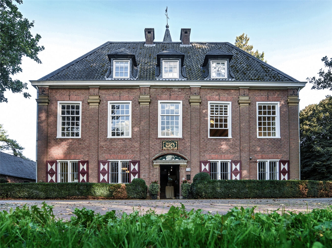 "Schlösschen Borghees Emmerich, beliebter Trauort, historische Architektur"