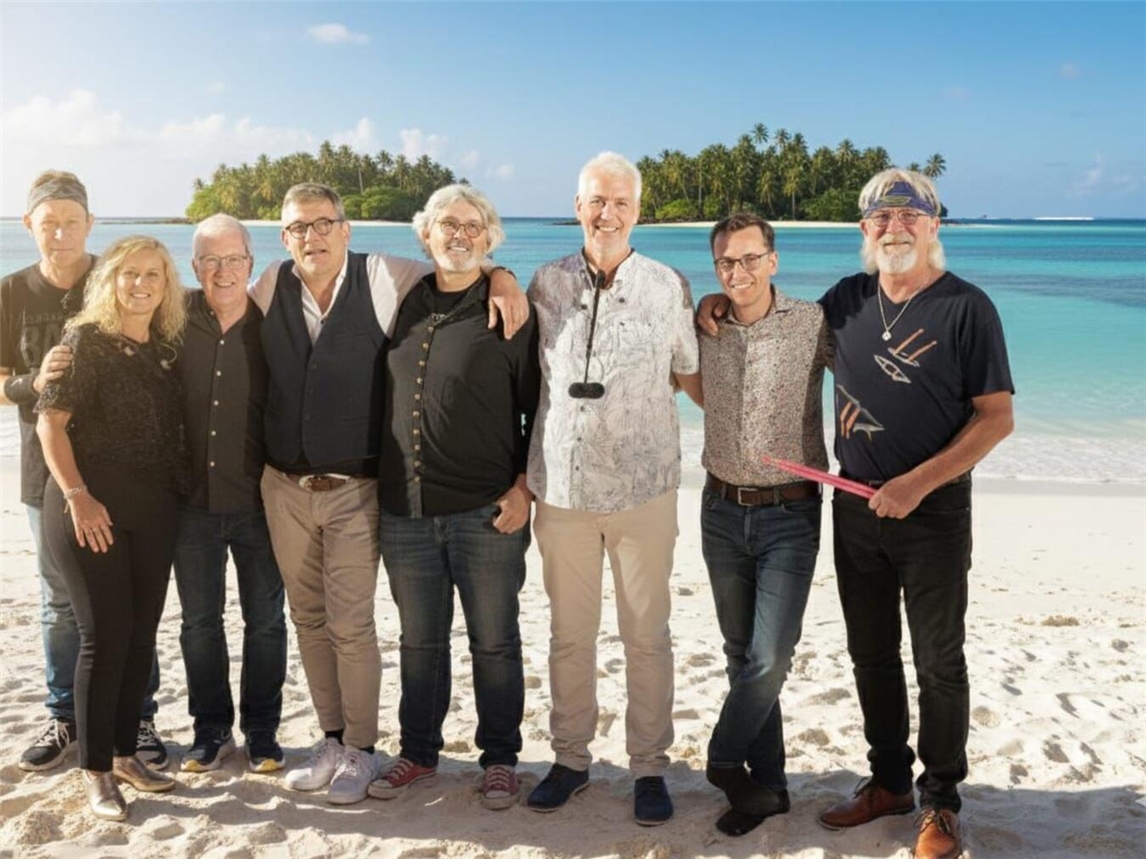 "Auftritt der Klangfabrik Allstars bei Nieuw Begin in Zyfflich, Live-Musik-Event"