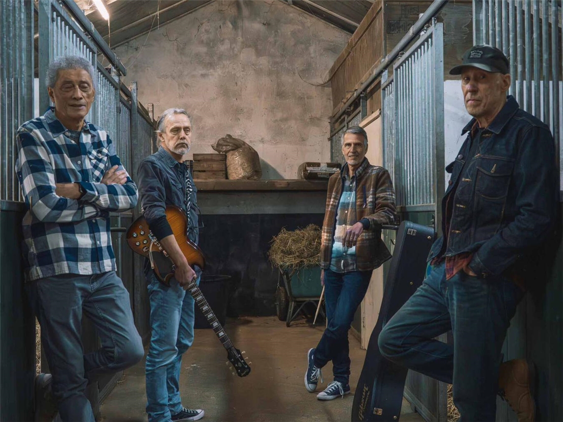 "Nieuw Begin Konzert: Smell the Horse Bandauftritt, Livemusik-Event"