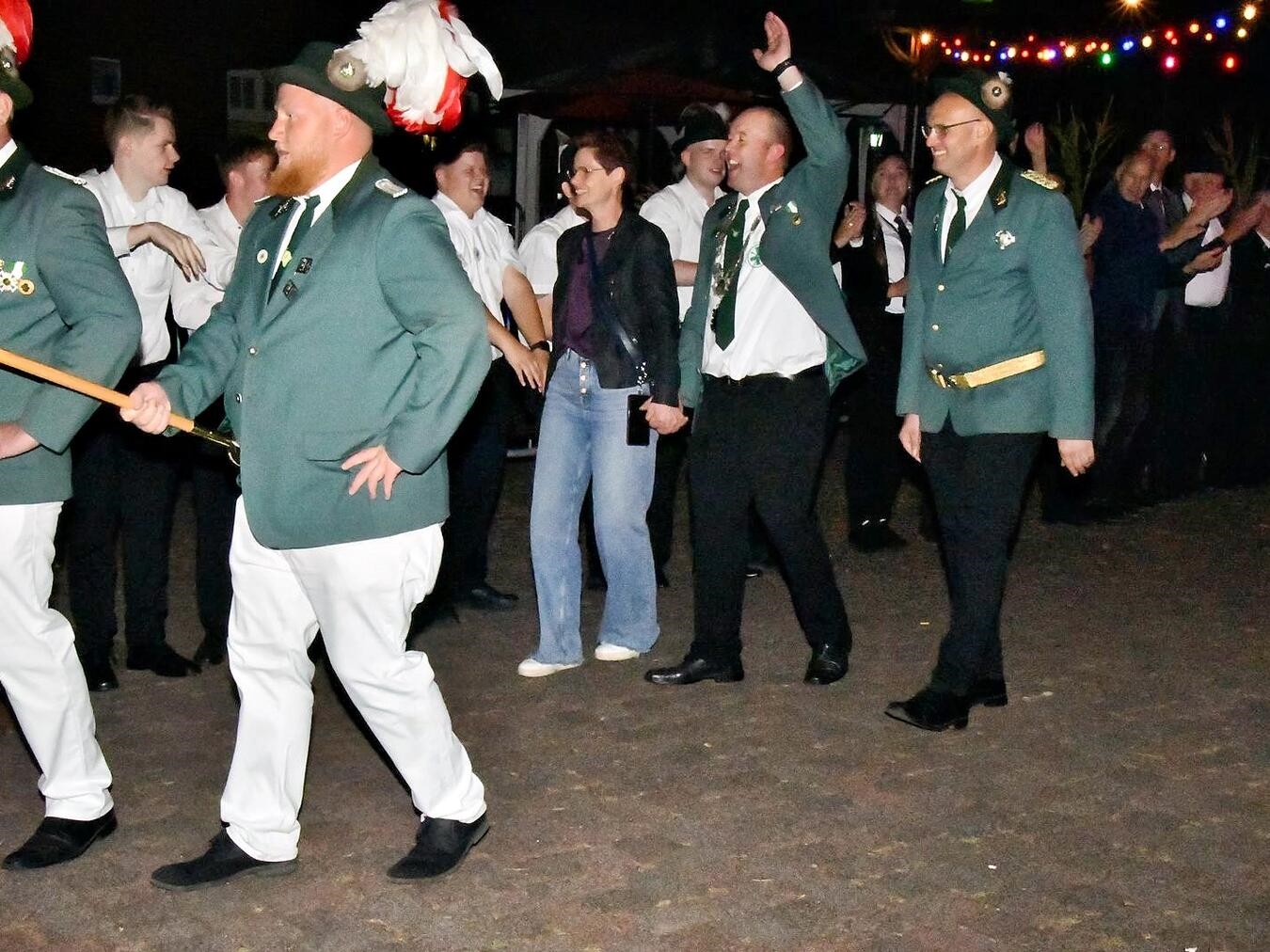 König mit dem 203. Schuss Zu später Stunde stand der neue Schützenkönig fest. Foto: St. Hubertus-Schützenbruderschaft