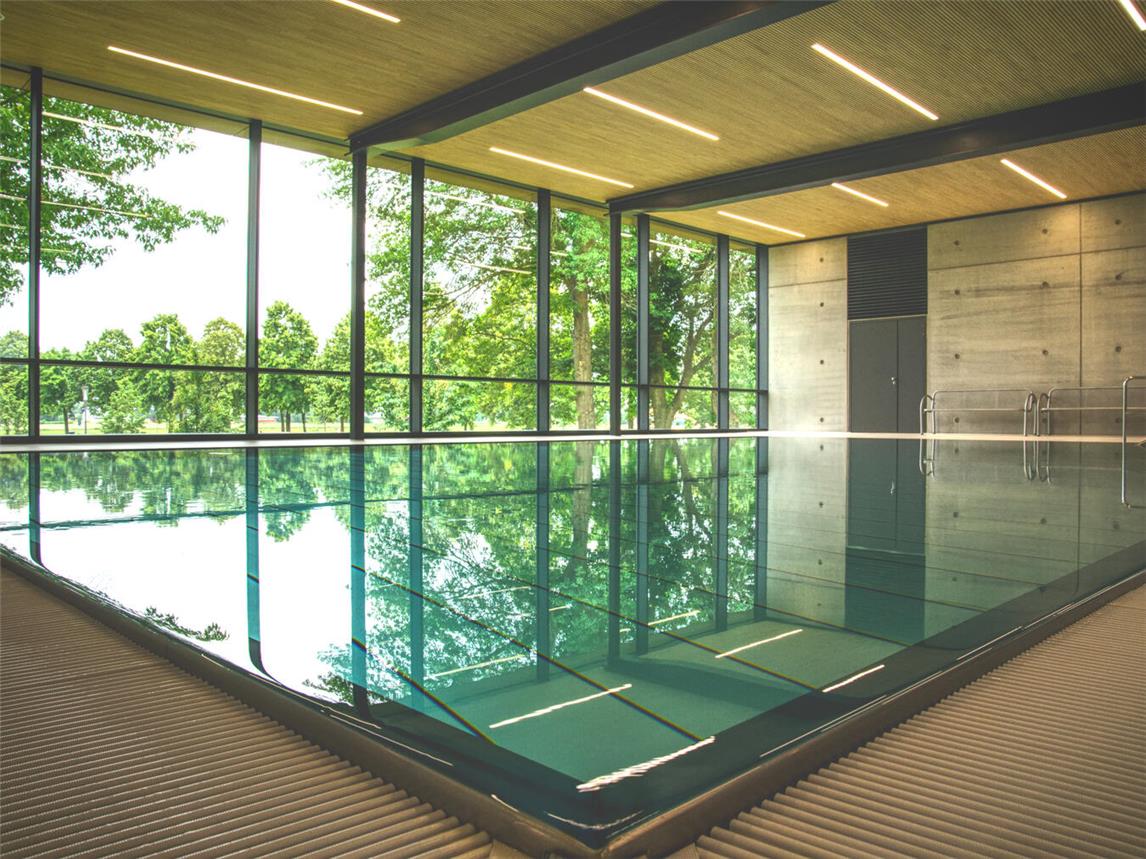 Zum 50jährigen Jubiläum gibt es für das Hallenbad Kevelaer geänderte Öffnungszeiten.Foto: © 1 Second 