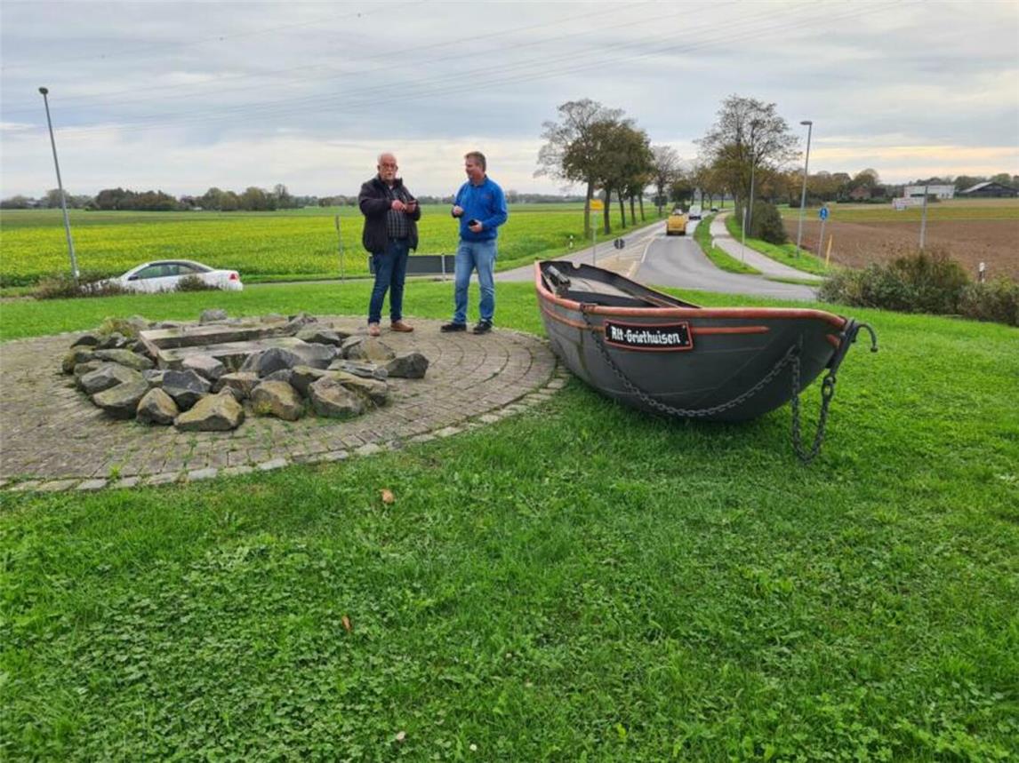 Zum Bewegen des Bootes benötigt man mindestens sechs bis acht Personen - wegen des hohen Gewichts. Foto: Heimatverein Griethausen