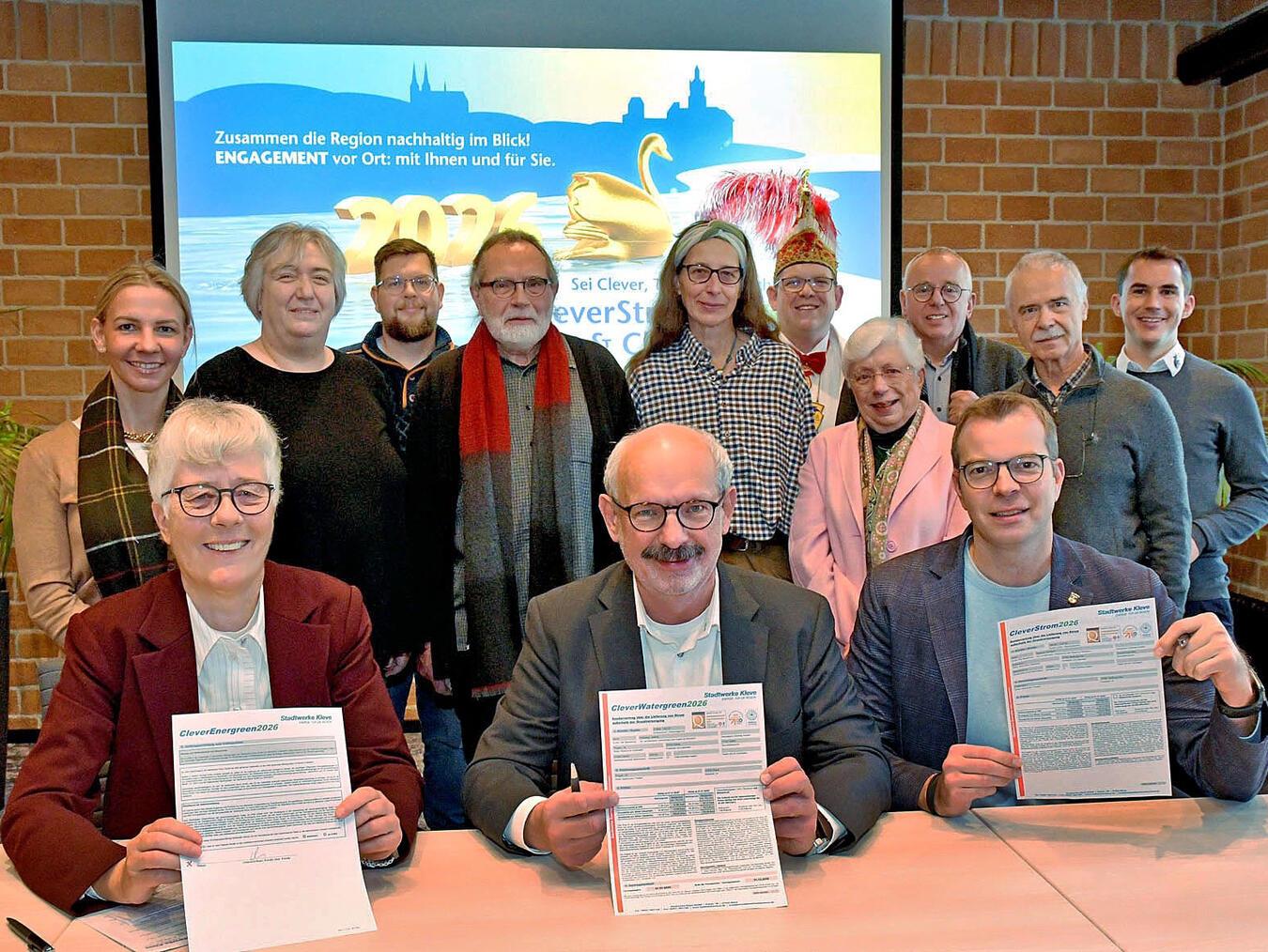 Zusammen die Region nachhaltig im Blick Zur Produkteinführung waren Gäste eingeladen, mit denen die Stadtwerke Kleve seit vielen Jahren zusammenarbeiten und die durch ihre Arbeit soziales, kulturelles und sportliches Engagement in der Region fördern. NN-Foto: Rüdiger Dehnen